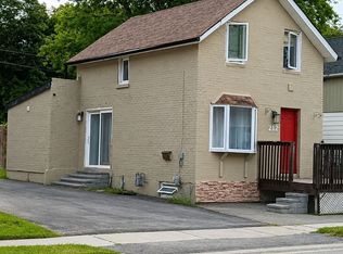 212 Court St, Oshawa, ON L1H4W7