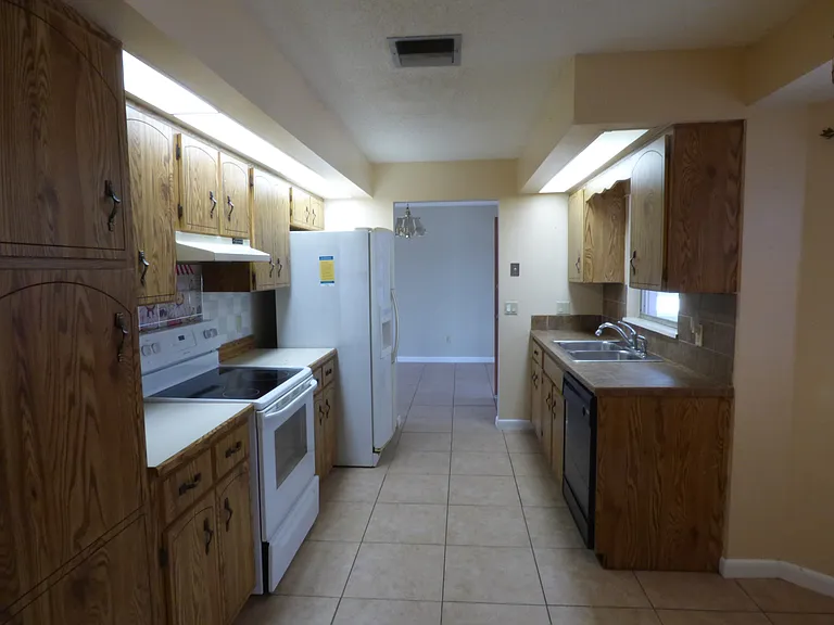 771 Sweetbrier Dr — Photo 9