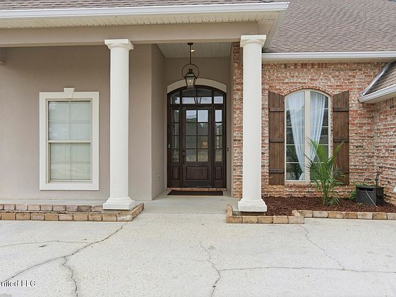 4th image of 2305 Sunkist Country Club Rd