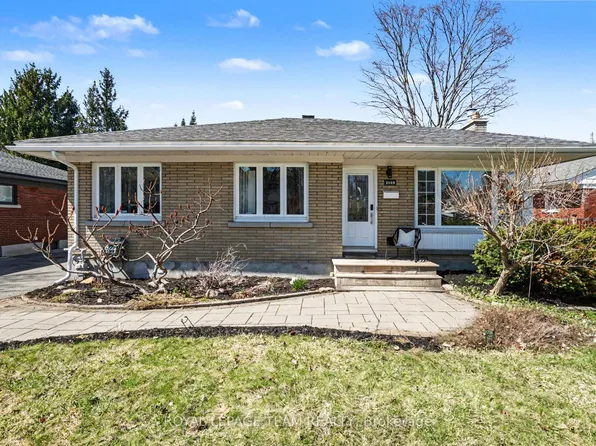 2149 Dublin Ave, Ottawa, ON K2C 0X7
