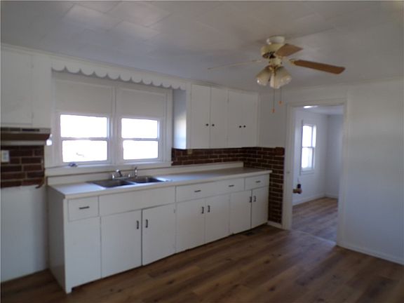 4th image of 511 W South 10th St