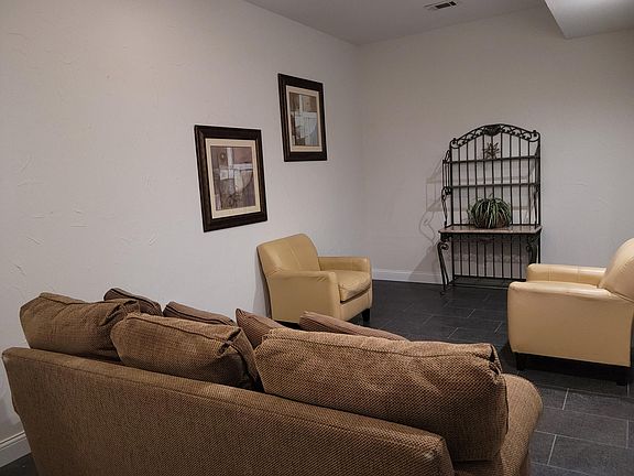 5th image of 213 Scenic Dr Unit C