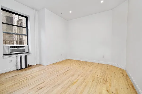 Rented by REAL New York | media 18