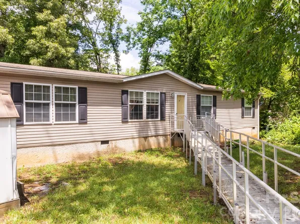 22 Hazelwood Rd, Asheville, NC 28806