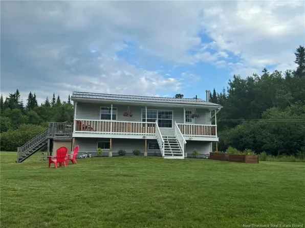 57 Red Head Rd, Pennfield, NB E5J 1A1