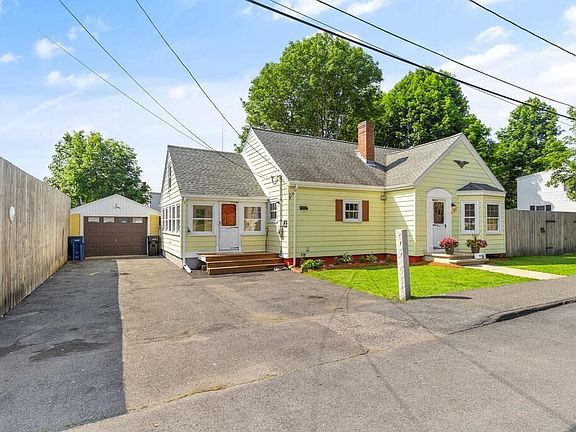 2nd image of 9 Orleans Ave