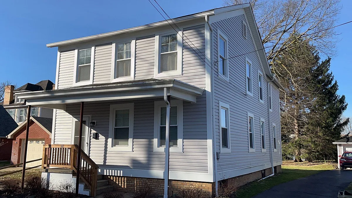 Building Photo - 209 Wayne St