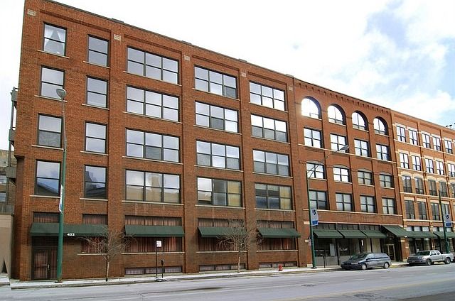 1st image of 420 W Grand Ave APT 5A