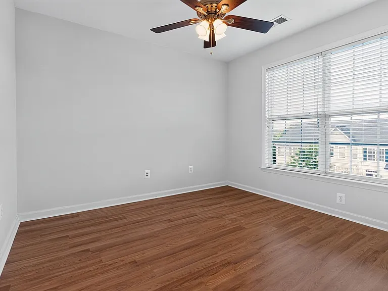 2347 Battery Hill Cir — Photo 21