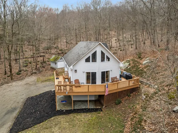 396 Raymond Hill Road, Montville, CT 06382