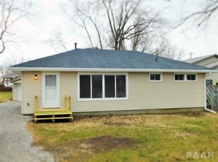 2117 Washington Rd, Washington, IL 61571