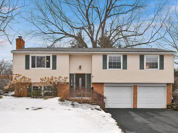 2619 N Rosegarden Blvd, Mechanicsburg, PA 17055