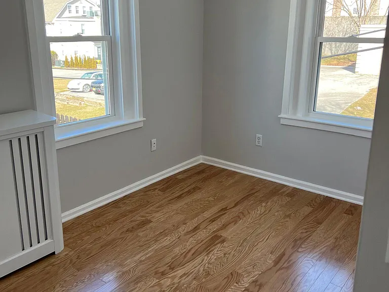145 Roosevelt Ter — Photo 26