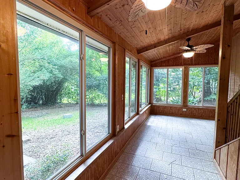 248 Timberlane Rd — Photo 16