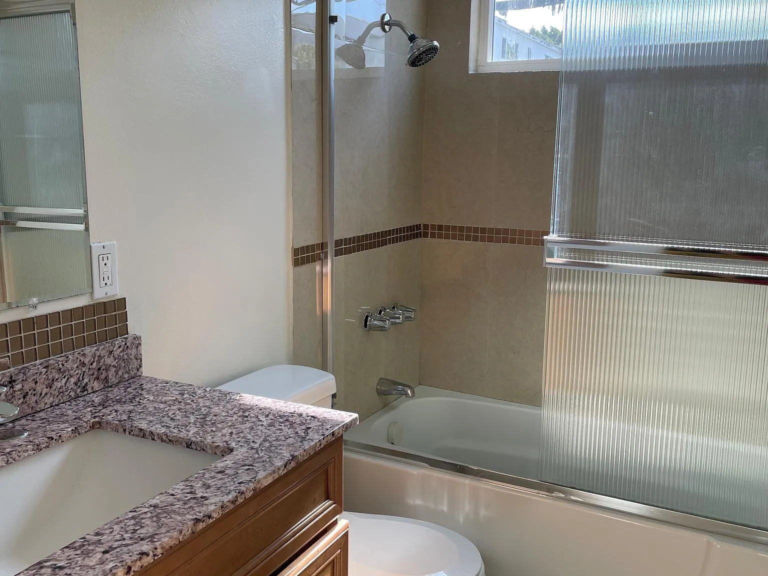 2 bed, 870 sqft, $3,000 — Photo 4