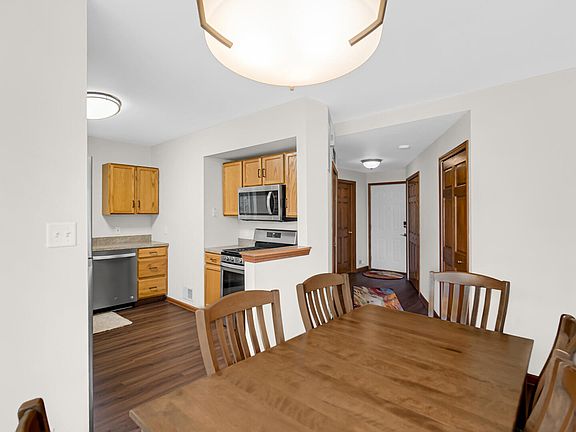 5th image of 3001 Columbine Cir APT F