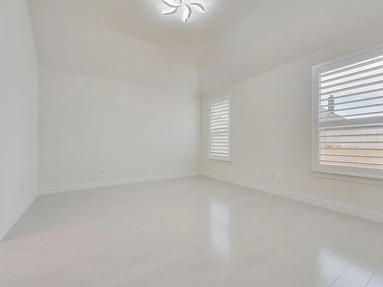 1424 Silent Springs Dr — Photo 27