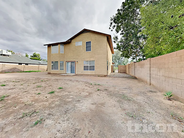 8841 W Maryland Ave — Photo 18