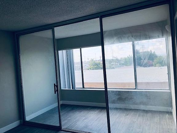 4th image of 916 W Beach Ave APT 310