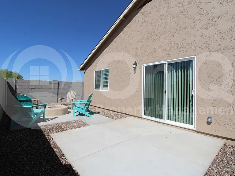 238 N Sycamore St — Photo 20