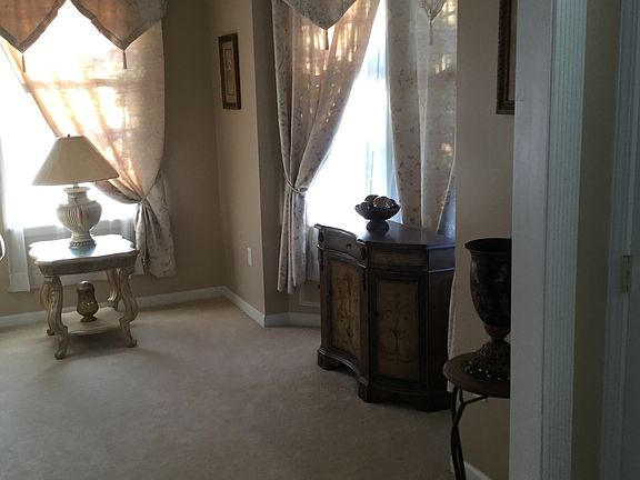 3rd image of 470 Brentwood Ave