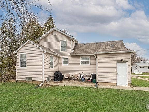 Great patio for summer!
