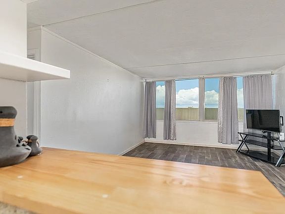 2nd image of 111 Kahului Beach Rd APT A104