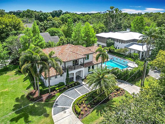3rd image of 2614 Parkland Dr