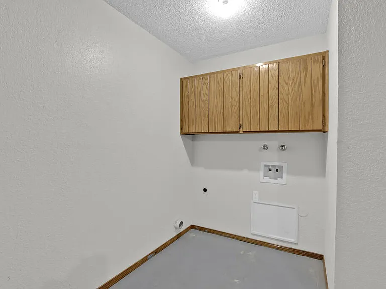 730 N Resler Dr #B — Photo 27