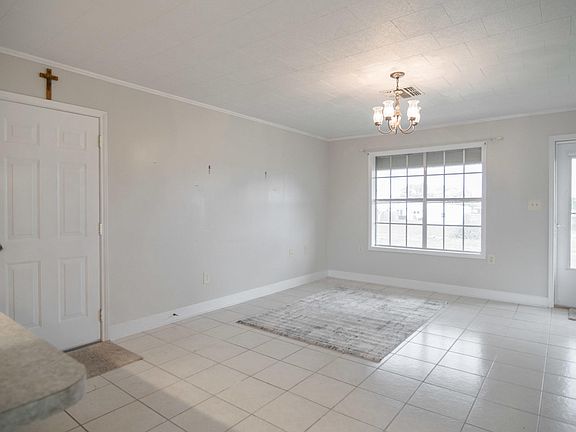 2nd image of 3011 Anna Dr