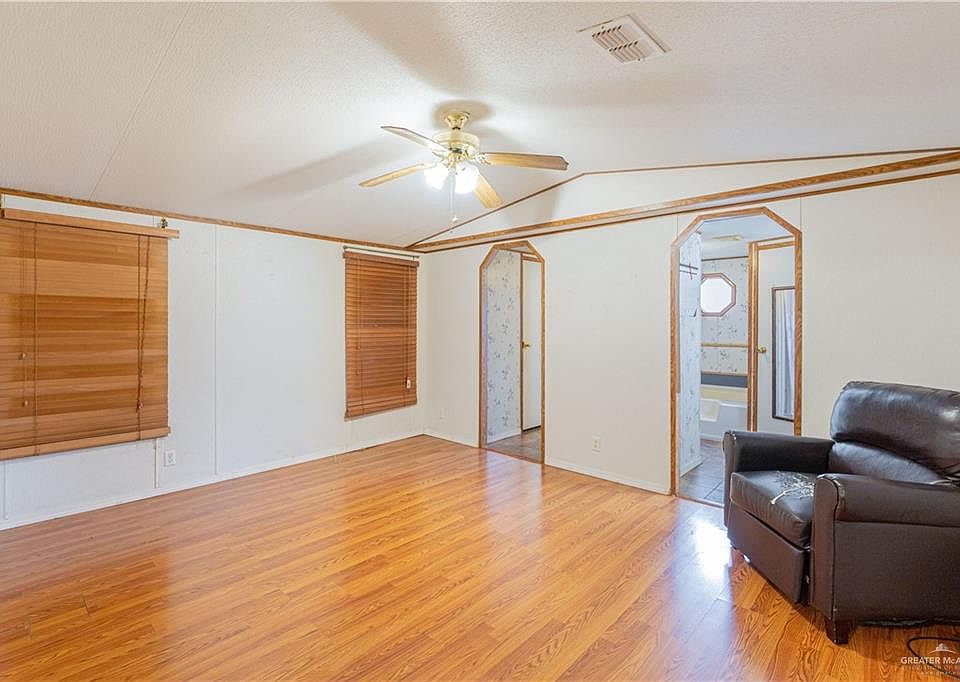1st image of 429 Stone Oak Dr