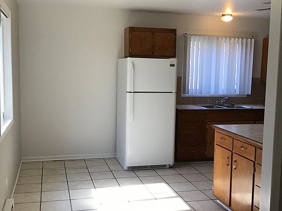 4th image of 4788 Lake St #E3