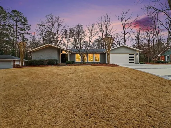 1873 Queens Way, Chamblee, GA 30341