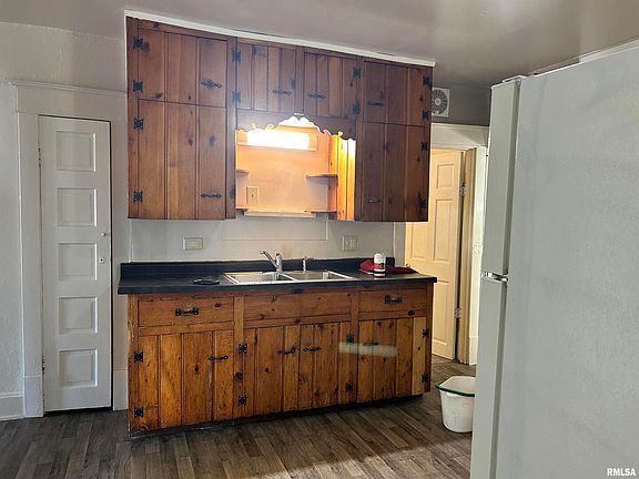 3rd image of 512 17th Ave #4