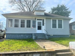 213 Snyder Ave, Elberton, GA 30635