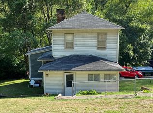 732 Smithfield New Geneva Rd, Smithfield, PA 15478