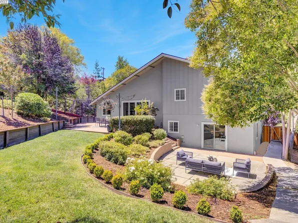 382 Castello Rd, Lafayette, CA 94549