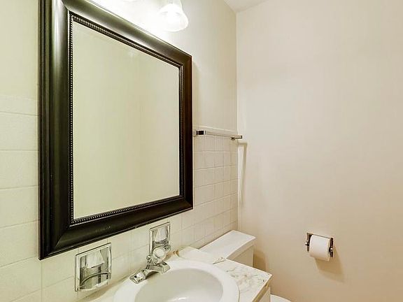 4th image of 1567 Ridge Ave APT 406