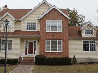 75 Nostrand Rd, Hillsborough, NJ 08844