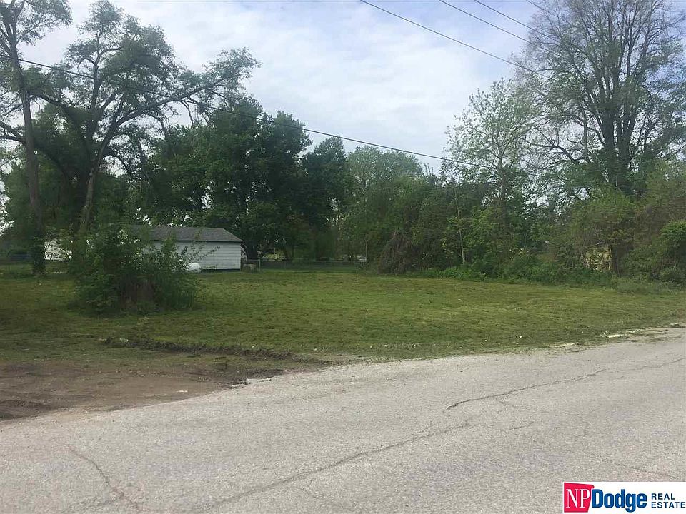 2nd image of 1015 E Fort St