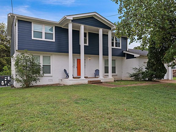 3rd image of 640 Lake Terrace Dr