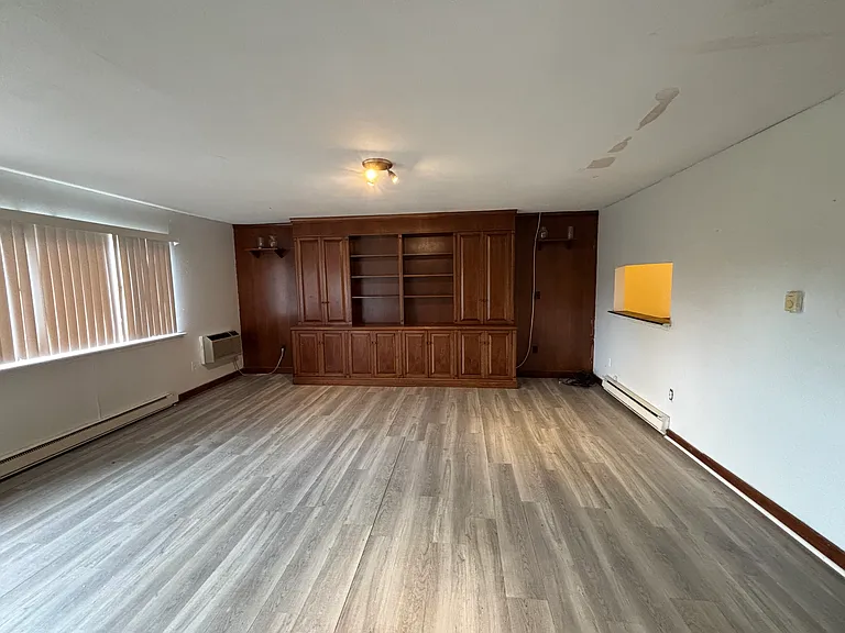 881 Albany Post Rd #10 — Photo 10