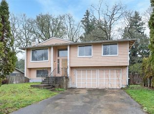 7812 Royal Oaks Dr SE, Lacey, WA