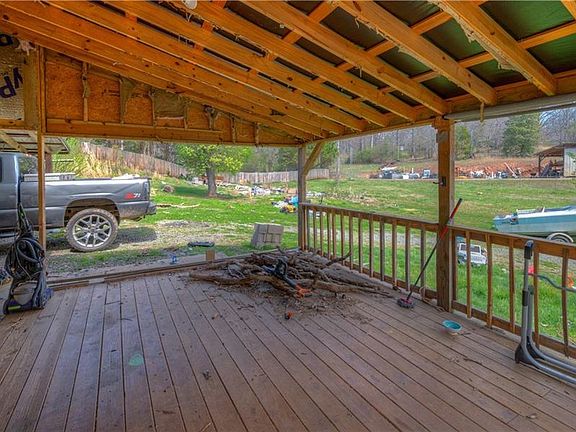3rd image of 2927 Caney Creek Rd