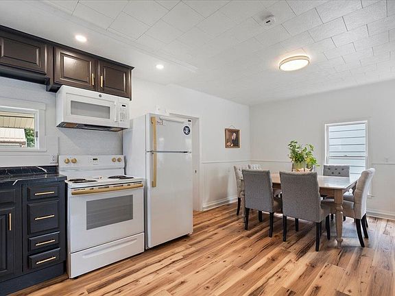 5th image of 311 W 4th St