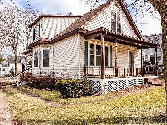 2nd image of 305 Park St