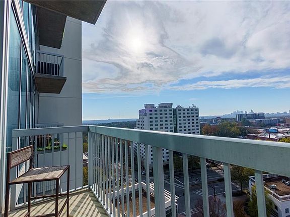 4th image of 3324 Peachtree Rd NE Unit 1306