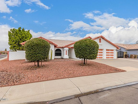 3rd image of 7650 W WINDROSE Drive
