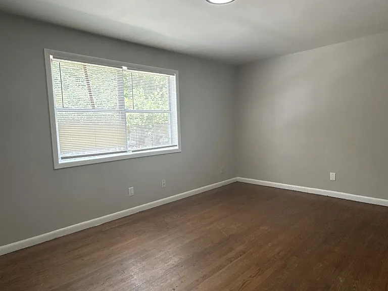 1607 Line Cir #2 — Photo 6
