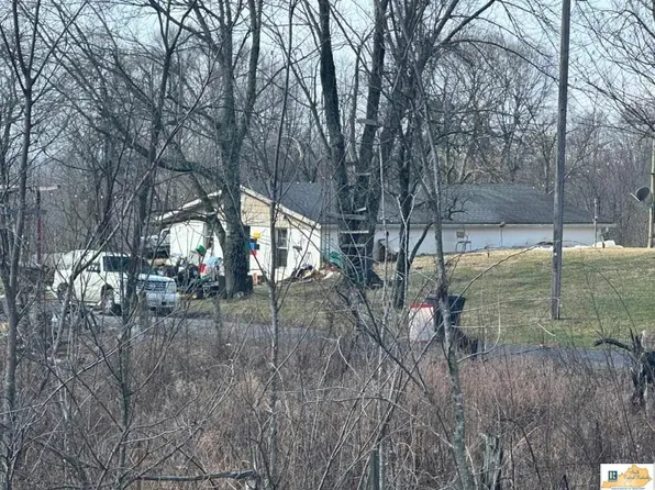 3869 Weed Keltner Rd, Gradyville, KY 42742